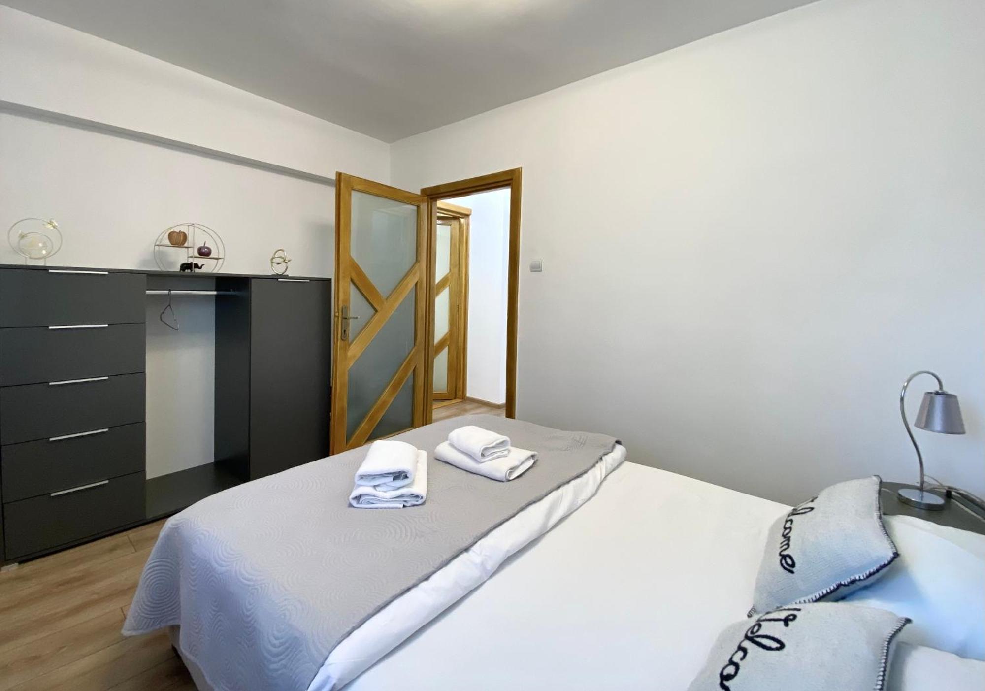 Kronstadt Apartment - Pet Friendly Braşov Esterno foto