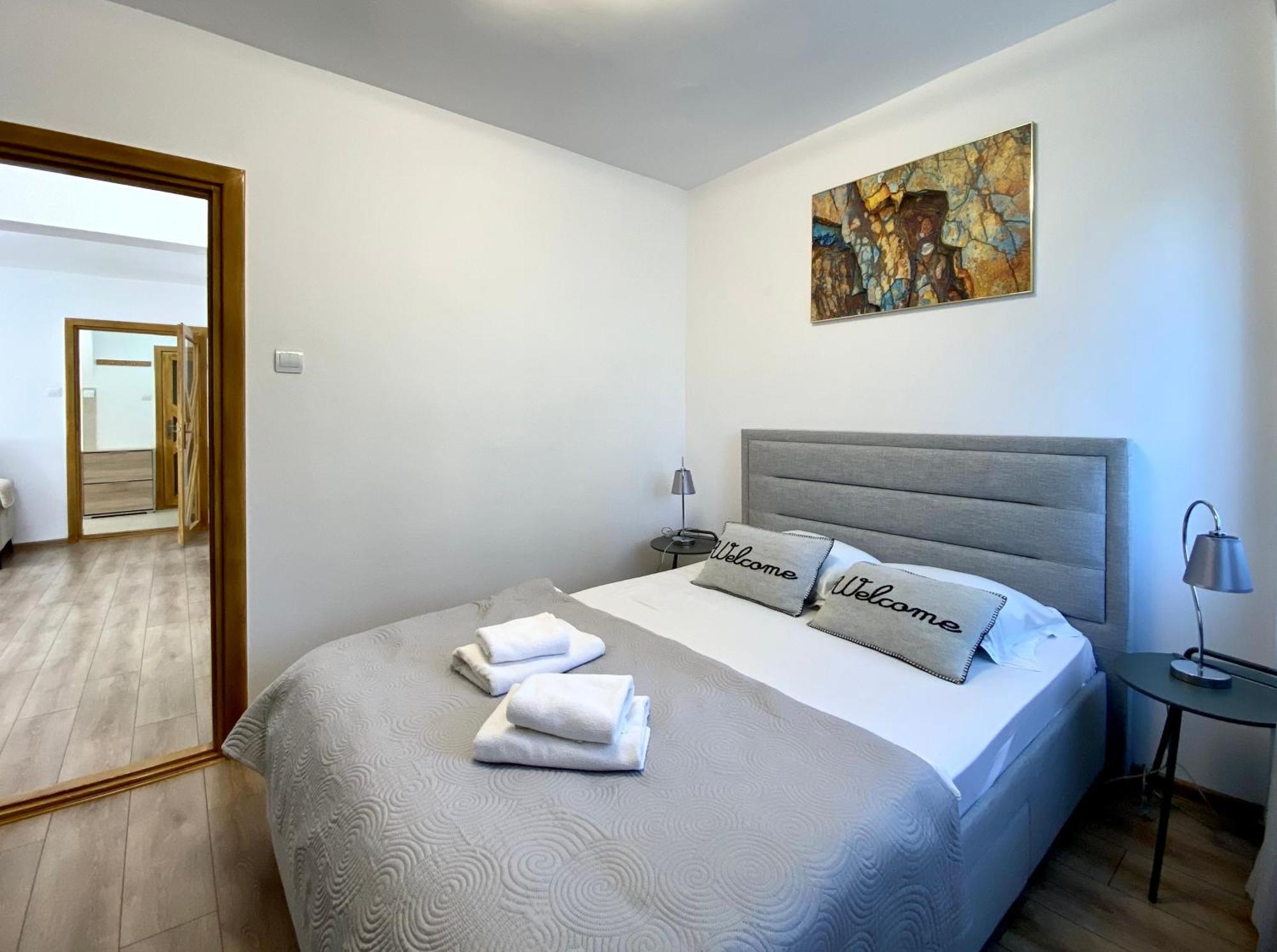 Kronstadt Apartment - Pet Friendly Braşov Esterno foto