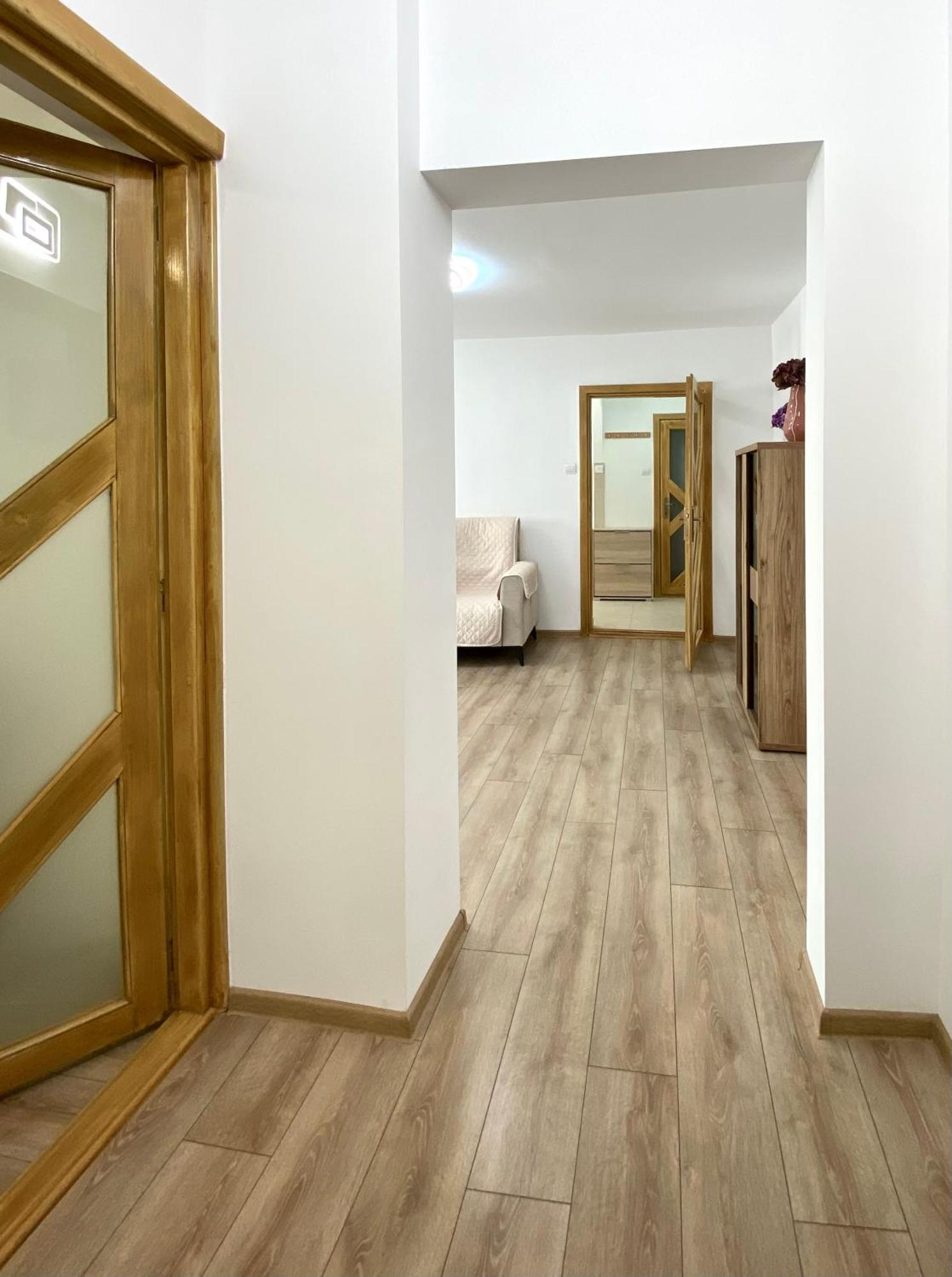 Kronstadt Apartment - Pet Friendly Braşov Esterno foto